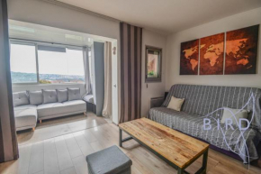 Large studio with swimming pool and open view
